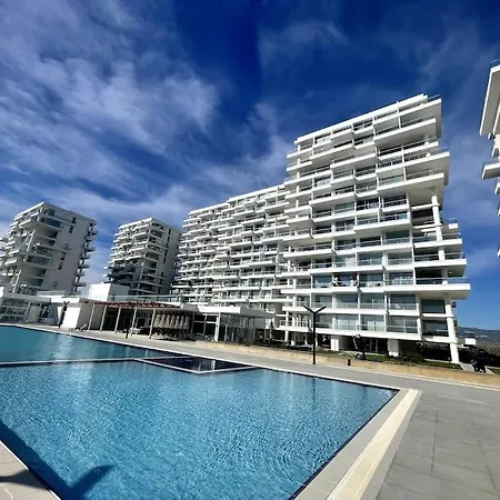 Colourful By The Coast Appartement